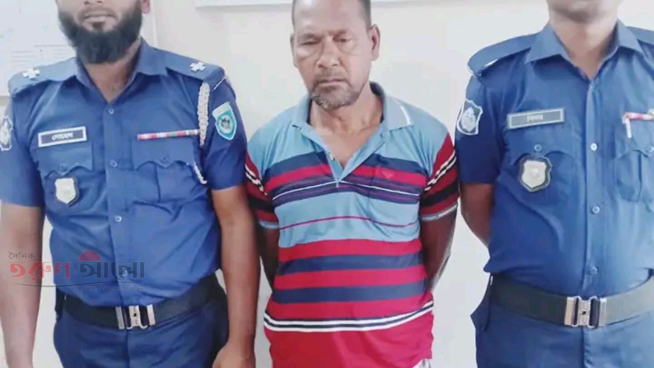 রৌমারীতে ইয়াবা ট্যাবলেটসহ দুলু মিয়া নামের  এক মাদক ব্যবসায়ীকে আটক করেছে পুলিশ