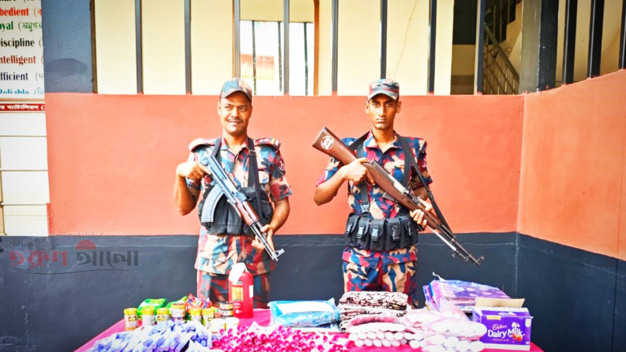 &lrm;বেনাপোল চেকপোষ্ট থেকে প্রায় ২ লক্ষ টাকার ভারতীয় কসমেটিক্স সামগ্রী আটক