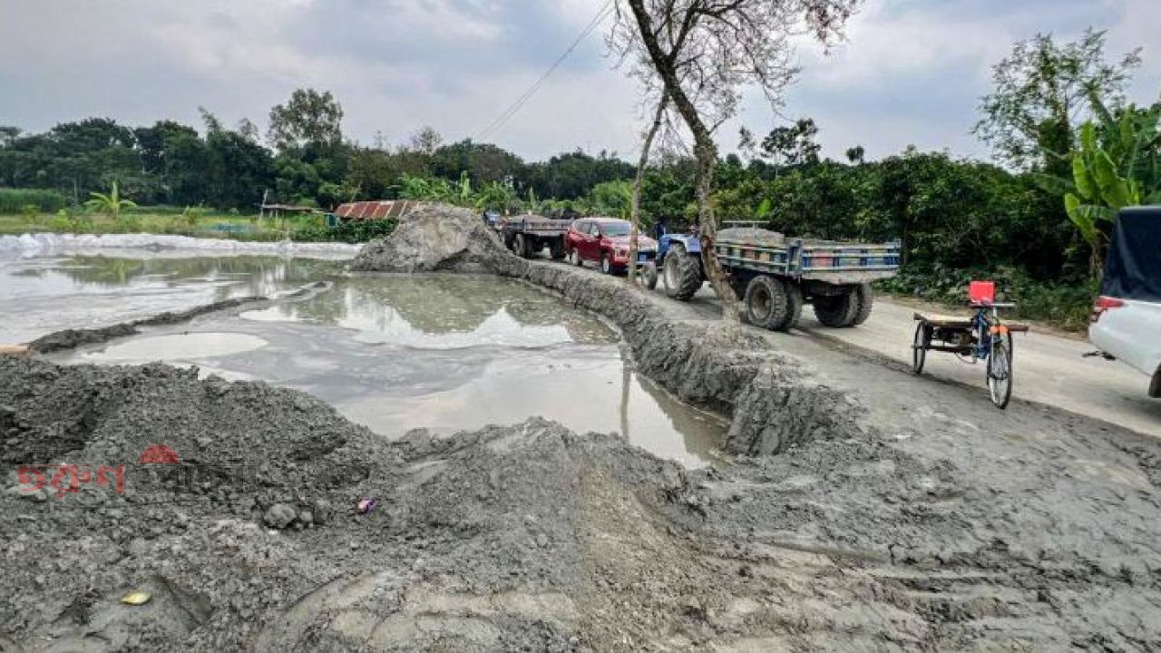 বাগমারা'য় অবৈধ বালু উত্তোলনের বিরুদ্ধে মোবাইল কোর্ট: (৫-লাখ) টাকা-অর্থদণ্ড