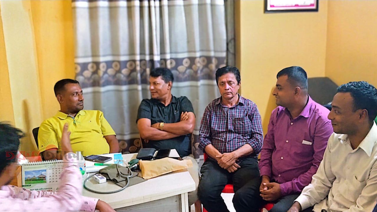টেকনাফ উপজেলা প্রেসক্লাবের সভাপতি নুরুল হোসাইনের সাথে মতবিনিময় সভা অনুষ্ঠিত