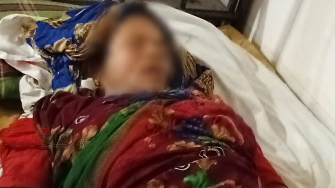 ভূরুঙ্গামারীতে মর্মান্তিক সড়ক দুর্ঘটনা, রংপুর নেওয়ার পথেই বৃদ্ধার মৃত্যু