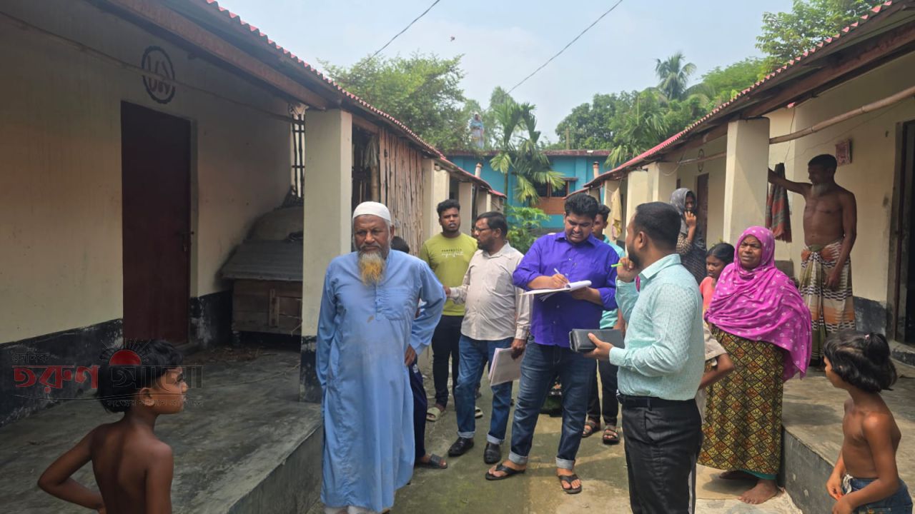 ভাঙ্গুড়ায় আশ্রয়ণ প্রকল্পের ঘর বিক্রির অভিযোগে জেলা প্রশাসনের অভিযান, সরেজমিনে তদন্তে এসিল্যান্ড